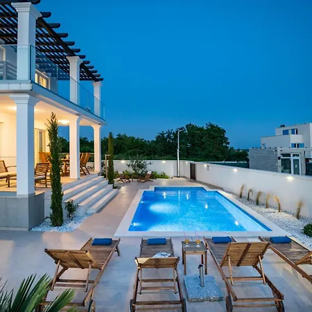 Villa Wave